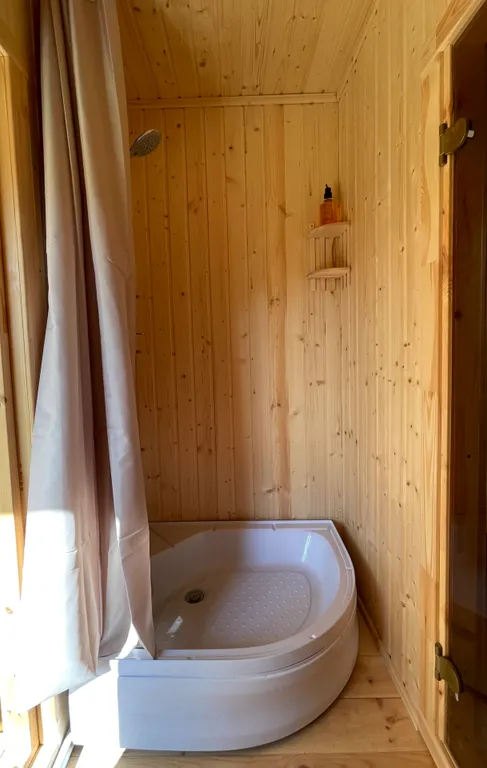 Коттедж Современный дом с баней у водохранилища — Лопотово