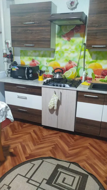 Уютный дом в зеленом дворе