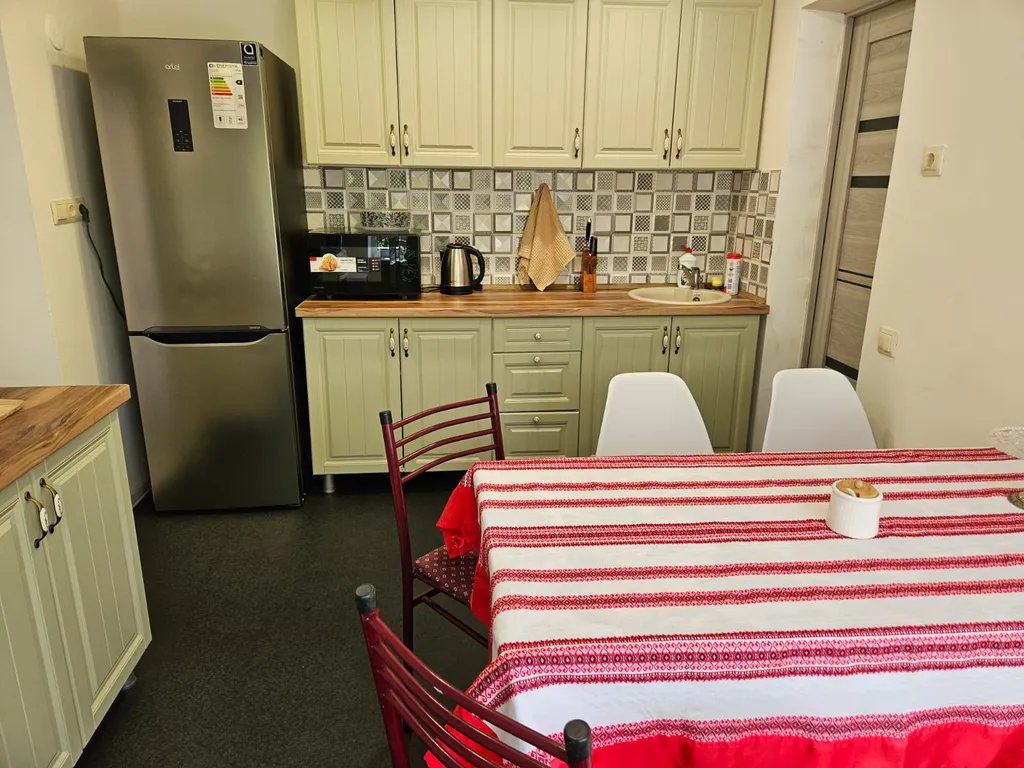 Дом в долине вязов