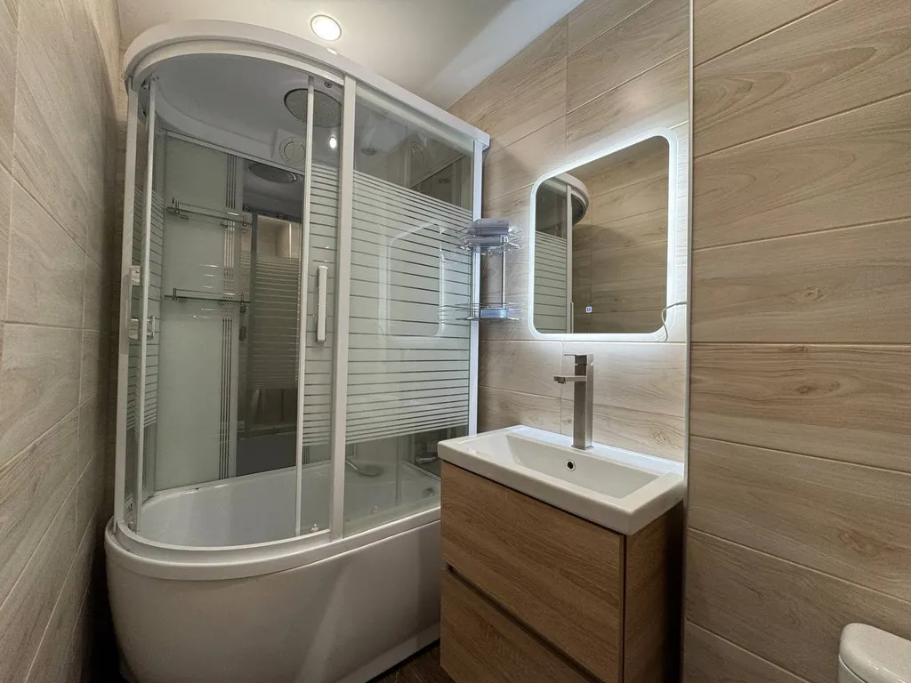 Трехкомнатные апартаменты для 6 гостей