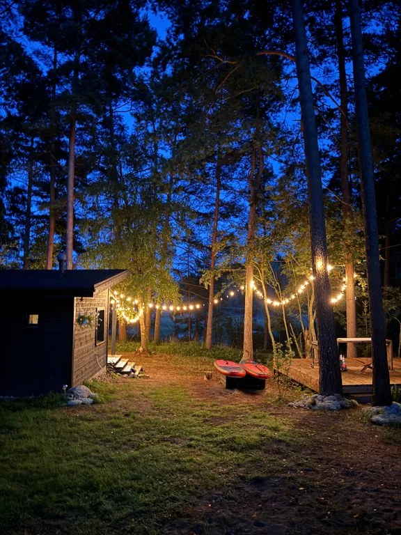 Стильный дом на берегу Ладожского озера с панорамным видом