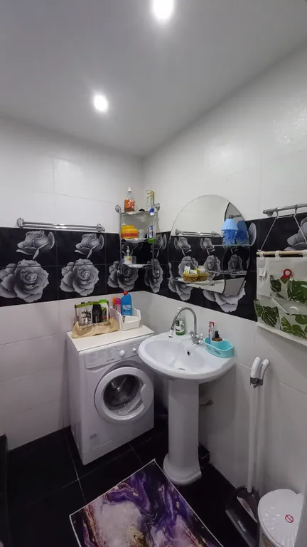 Уютная квартира в центре города с видом на гору Змейка