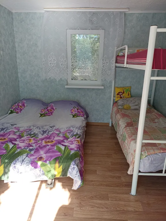 Отдельный четырёхместный домик