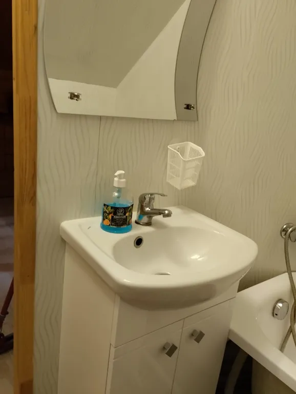 Домик на берегу реки