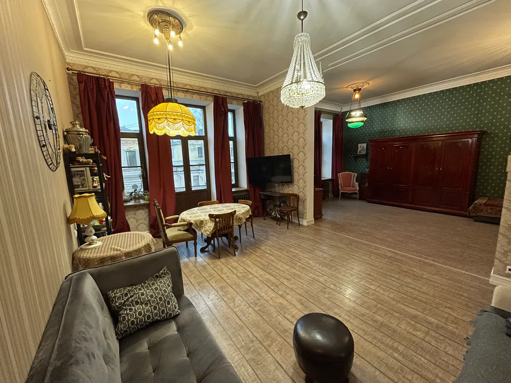 Атмосферная квартира на Неве