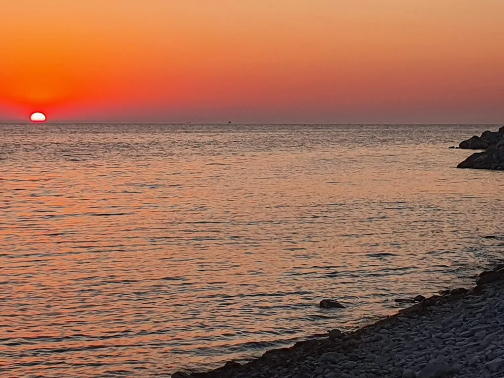 Квартира Уютная студия для тихого семейного отдыха — Варваровка