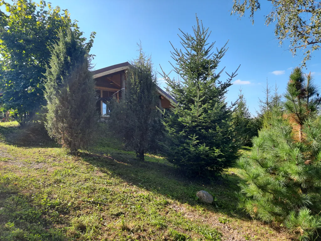 Домик с видом на озеро