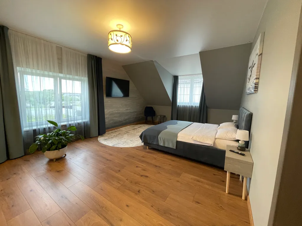 Загородный дом с баней и бассейном