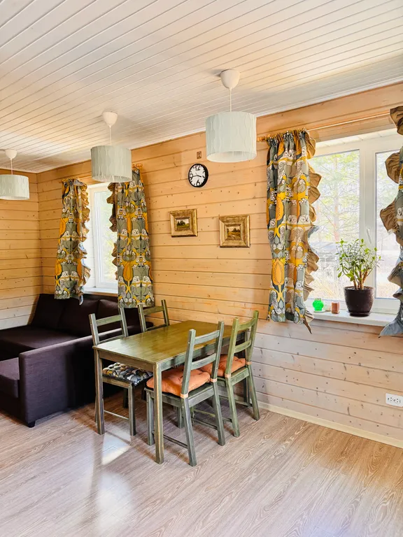 Коттедж Домик под соснами в Свирском — Лодейное Поле