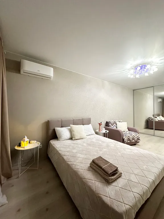 Уютная новая однушка в Парусах