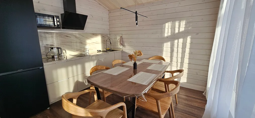 Уютный дом из кедрового бруса с видом на горы