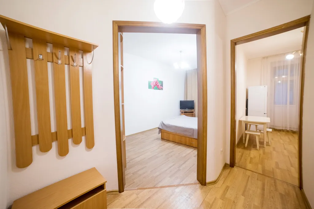 Светлая квартира в элитном доме с парковкой в самом центре