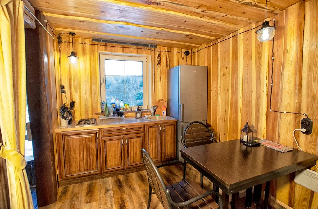 Коттедж Атмосферный Лесной домик, баня на дровах, чан на берегу реки в лесу — Старово