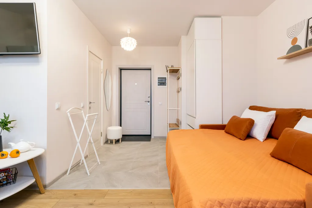 Студия Горизонты Нижнего Оранжево-изумрудный