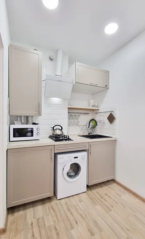 Студия с видом на сосновый лес