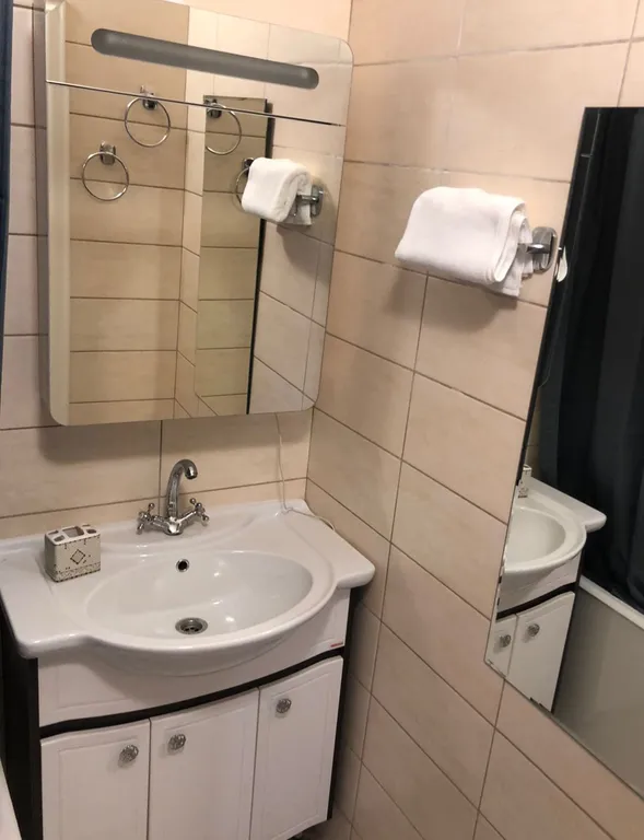 Уютная квартира с отдельной спальней и просторным балконом