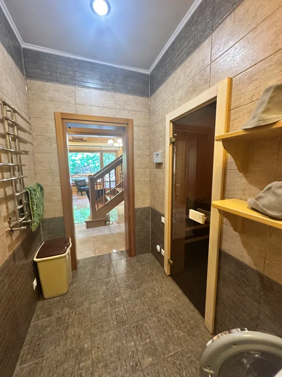 Деревянный дом с приватной территорией