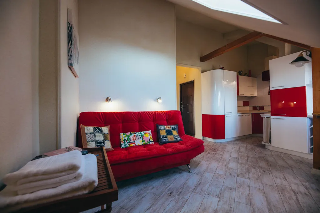 Очаровательная мансарда в центре Пионерского курорта с видом на море