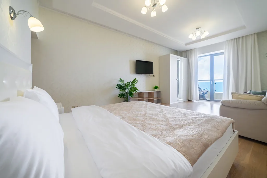 Роскошная идеал квартира с двумя террасами, тремя санузлами и бассейн