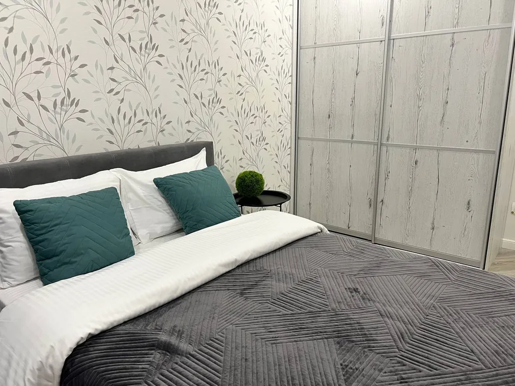 3-комнатная квартира возле Онкологии