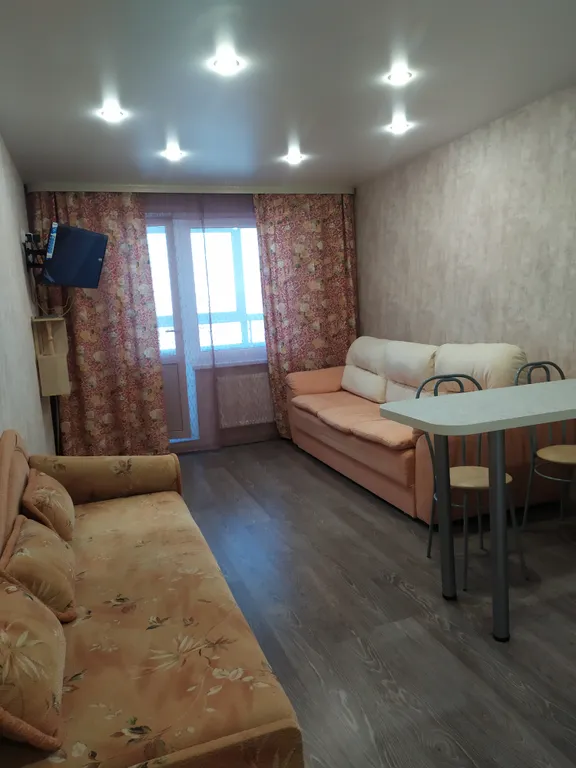 Уютная новая квартира-студия — аренда посуточно в Киров