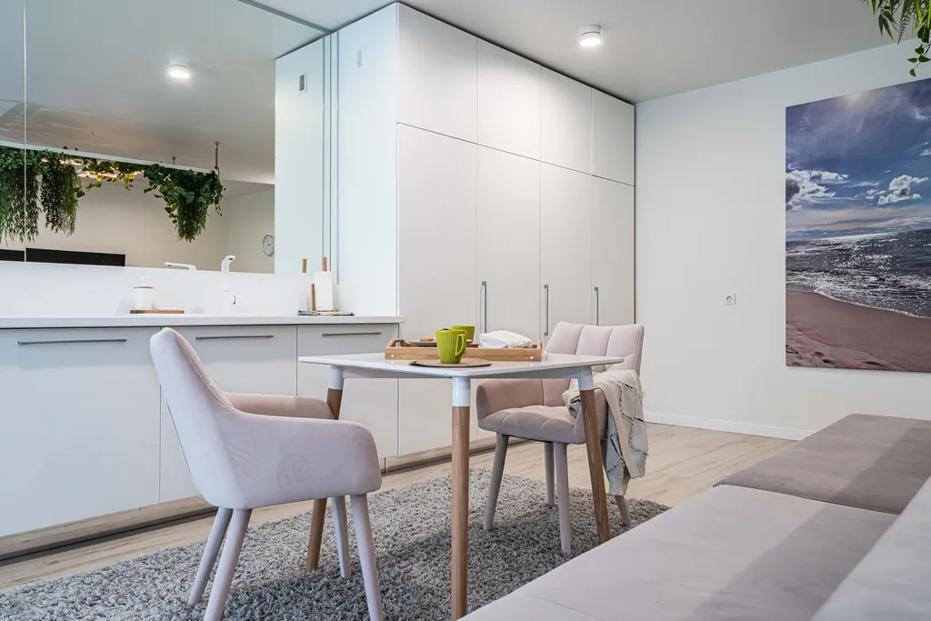 Просторные апартаменты с бассейном