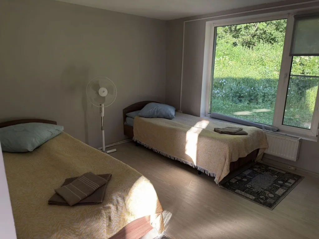 Глэмпинг у peки Bолoста