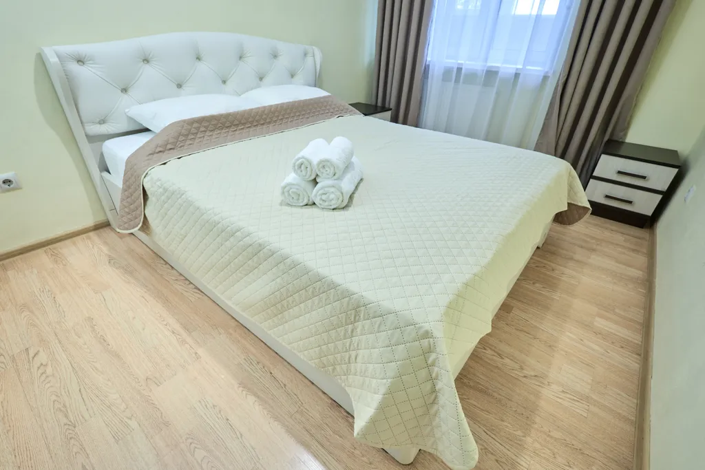 Уютная однокомнатная квартира — аренда посуточно в Тобольск