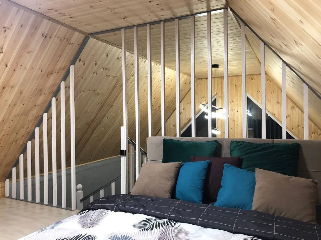 Уютный домик в окружении леса и горячих источников