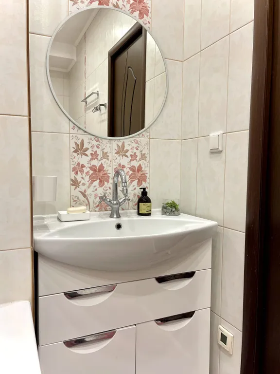 Семейная евротрешка с видом на Лавру,огром гостиной и 4 отд. кроватями