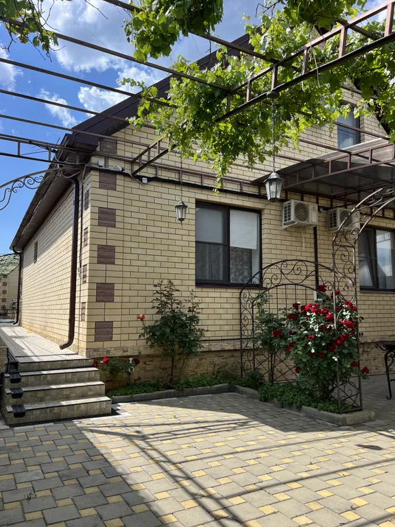 Загородный дом 5 спален с бассейном и большой территорией