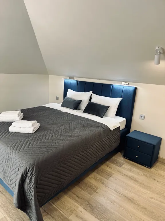 Дизайнерский апартамент в 2-уровнях в 5 минутах от моря