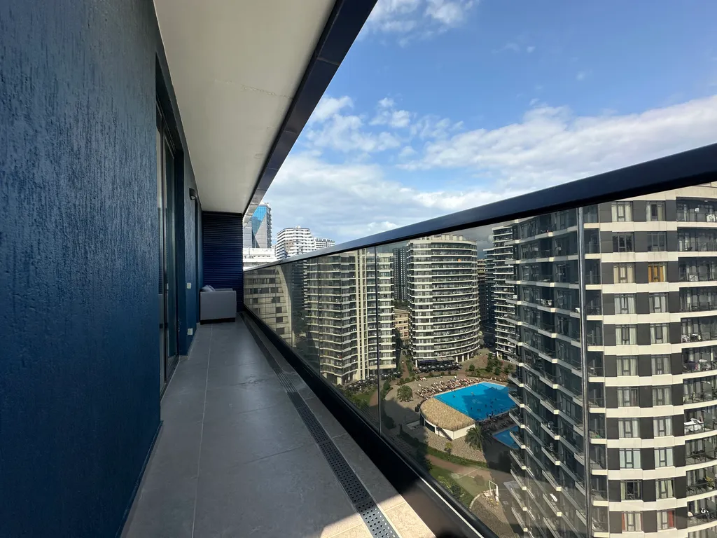 Уютная квартира с бассейном