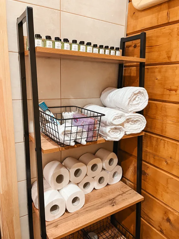 Охотничий домик у пруда