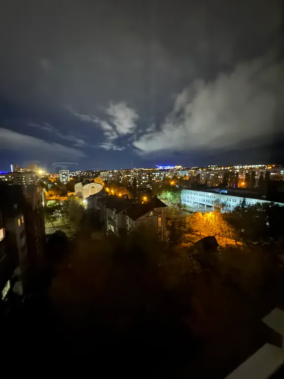 Квартира рядом с Коллажем, памятником Победы