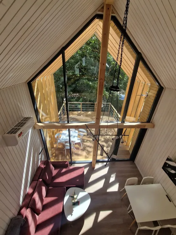 Двухуровневый коттедж Тенерифе с террасой