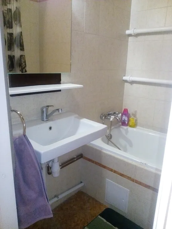 Уютная квартира не далеко от центра города (спальный район)