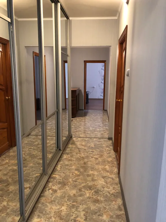 Просторная 2-комнатная квартира в районе Парка Победы (ул. Стаханова)