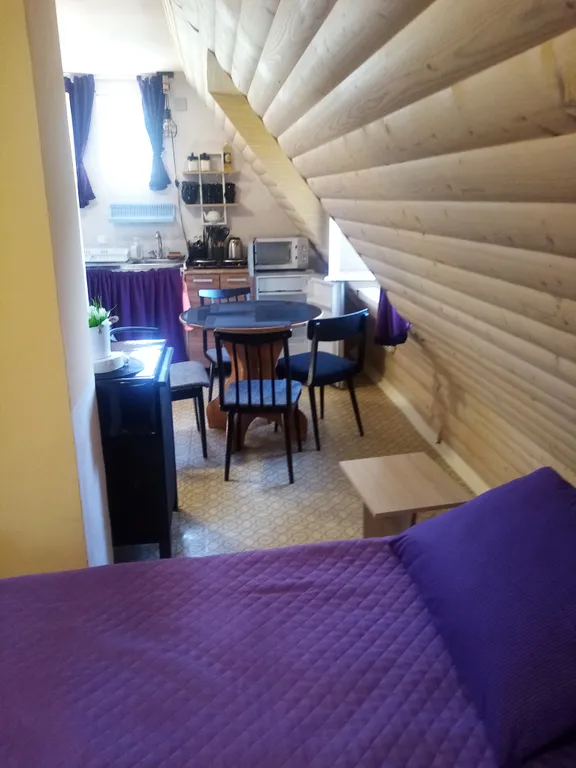 Домик с отдельным входом и красивым видом из окна со всеми удобствами