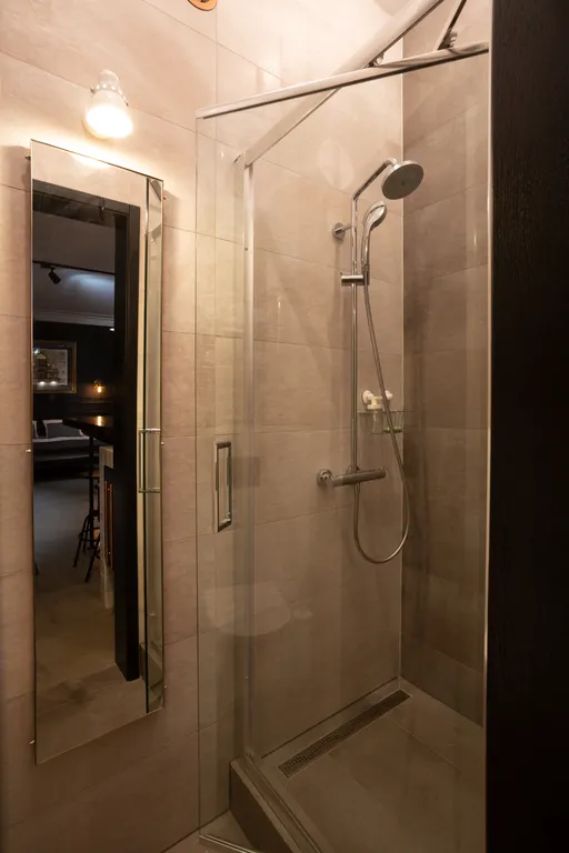 Апартаменты с видом на Исаакиевский собор и канал в центре Петербурга