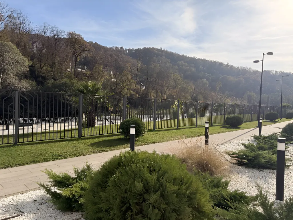 Студия с балконом и парковкой, рядом с набережной