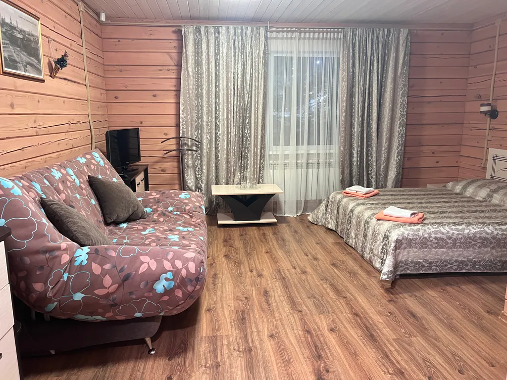 Коттедж с баней и беседкой у Вотчины Деда Мороза