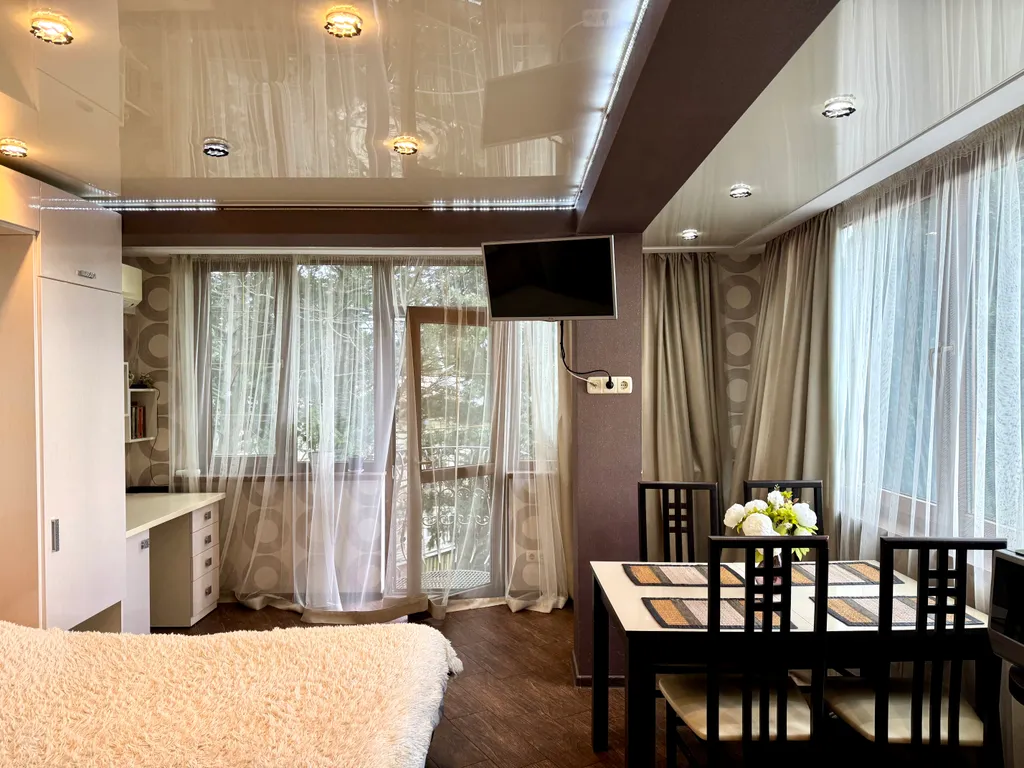 Студия с видом на море