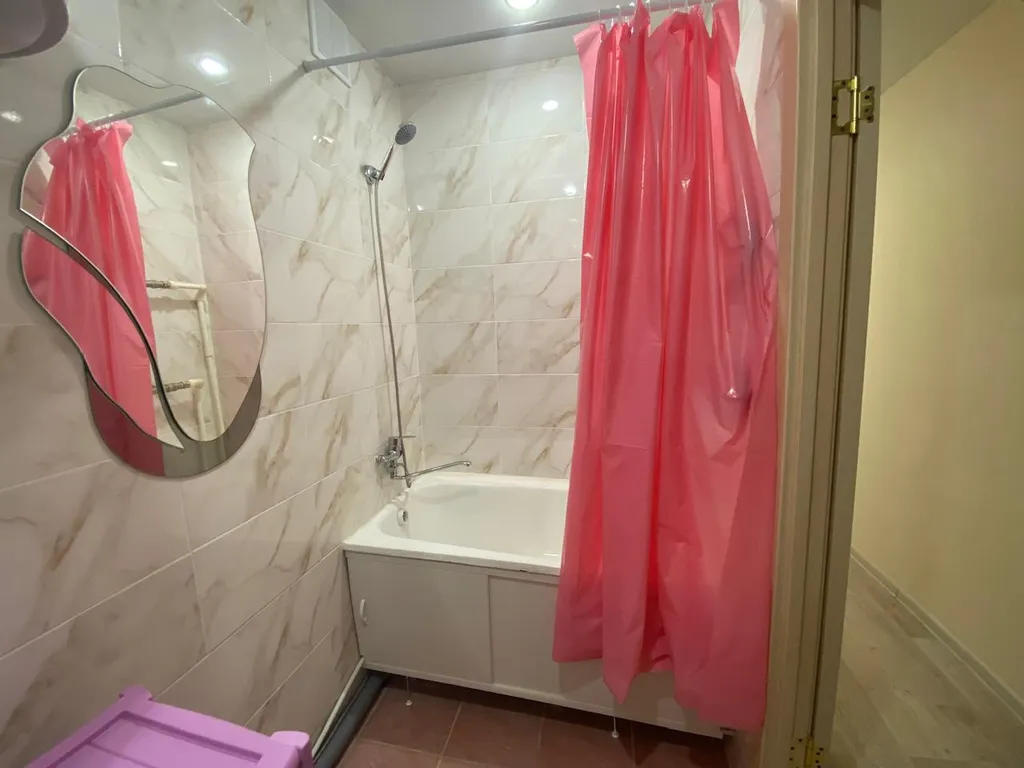 Чистая однокомнатная квартира в активном районе города