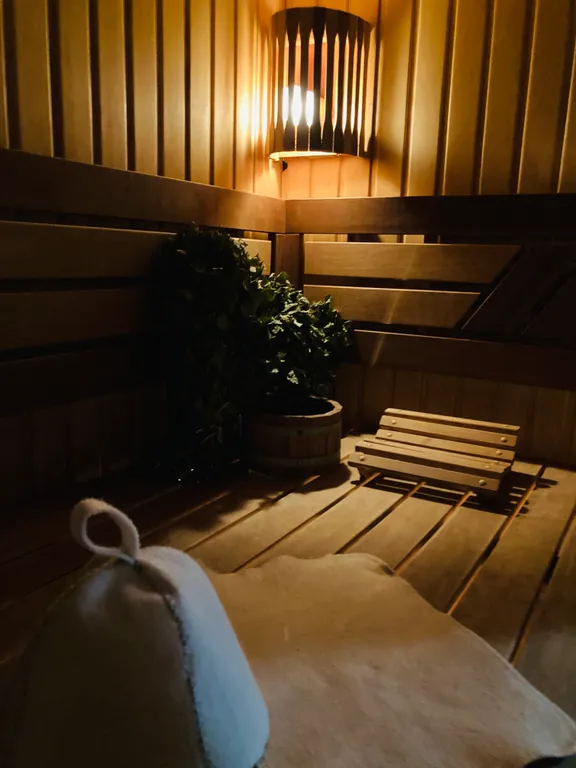 Коттедж Дом-баня с бассейном — Чална