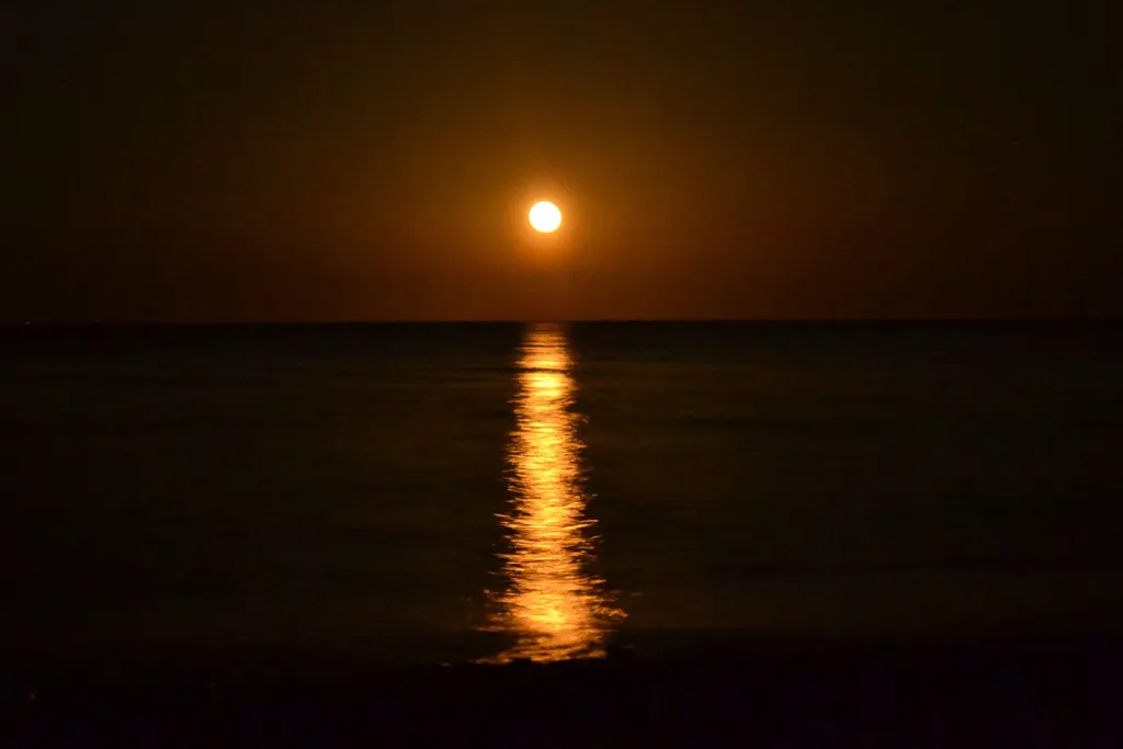 Уютный коттедж с бассейном с морской водой