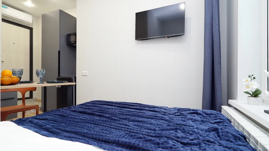 Студия с двуспальной кроватью, есть wifi и кондиционер