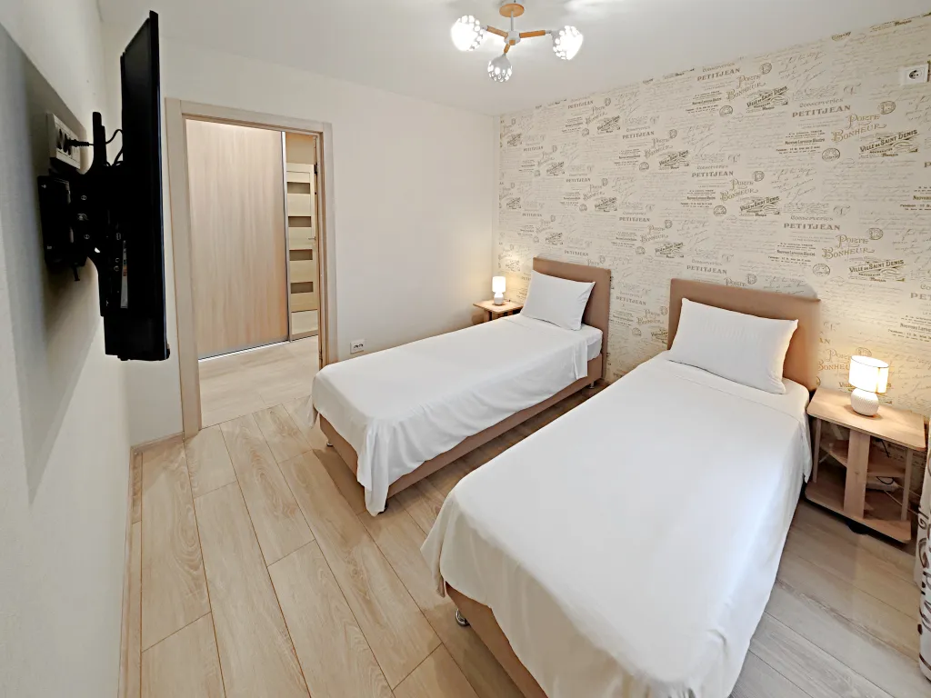 Квартира Шикарная двухкомнатная квартира у ТЦ Мега — Самара