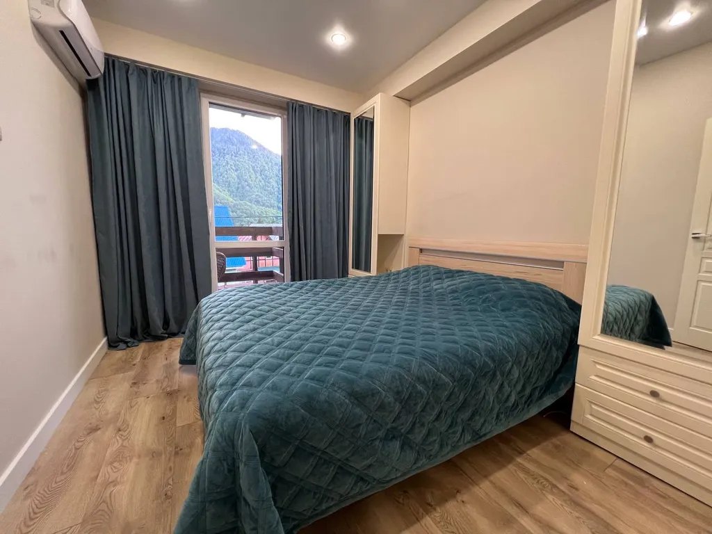 Квартира с балконом и невероятным видом на горы