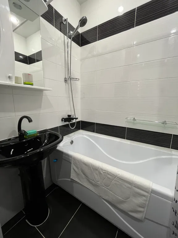 Уютная квартира с видом на набережную газовиков